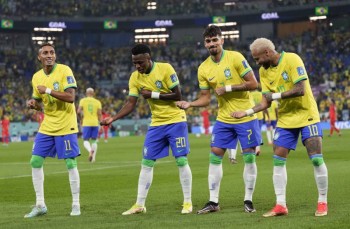 Neymar and Brazil teammates pay tribute to Pele after easing into World Cup quarter-finals