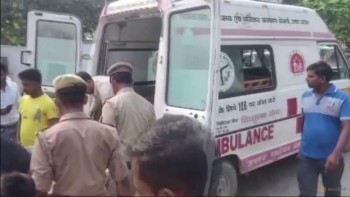 18 Killed as Bus Rams Tanker in India
