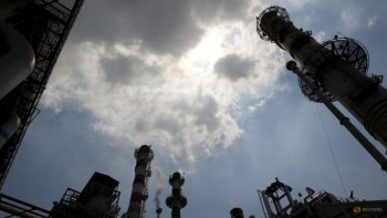 Indonesia expects oil and gas investments to rise 29% to $17 billion in 2024